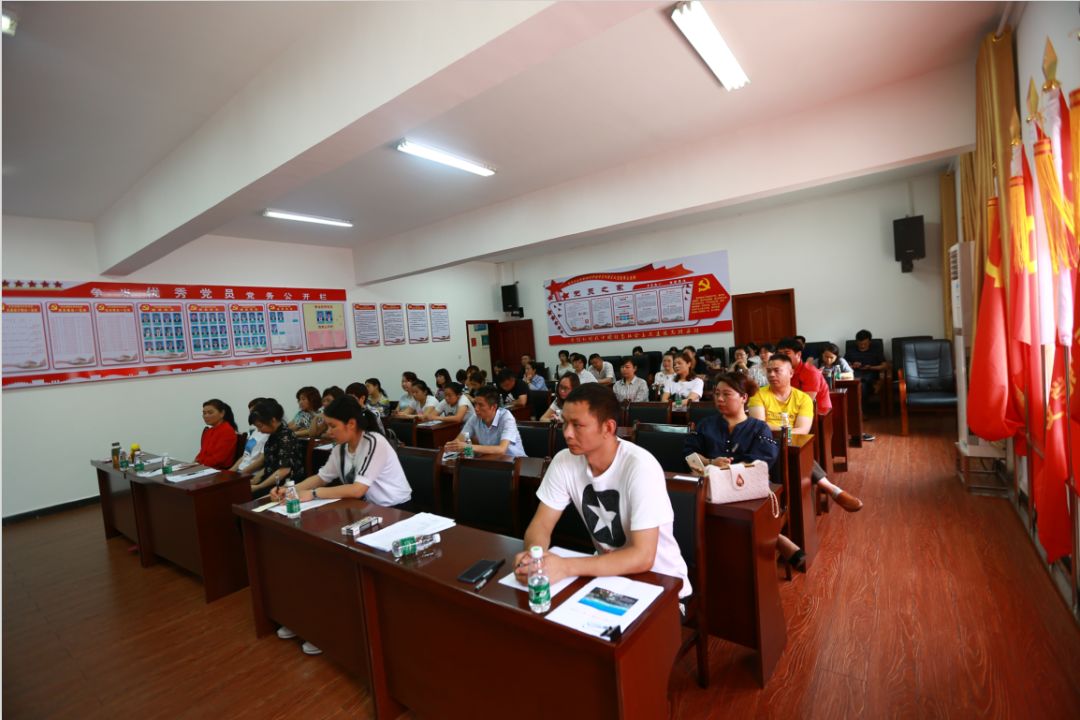 学校食堂承包效果如何？家长体验见分晓(图2)